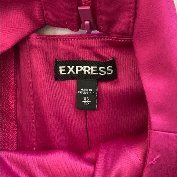 Express crop top - Picture 2 of 2